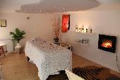 MASSAGGI ESTETICI RILASSANTI
*ayurvedico
*lomi-lomi
*pindasweda
*stone masage
*rituale berbero
MASSAGGI CURATIVI TERAPICI
*shiatzu
*linfodrenante
*riflessologia plantare